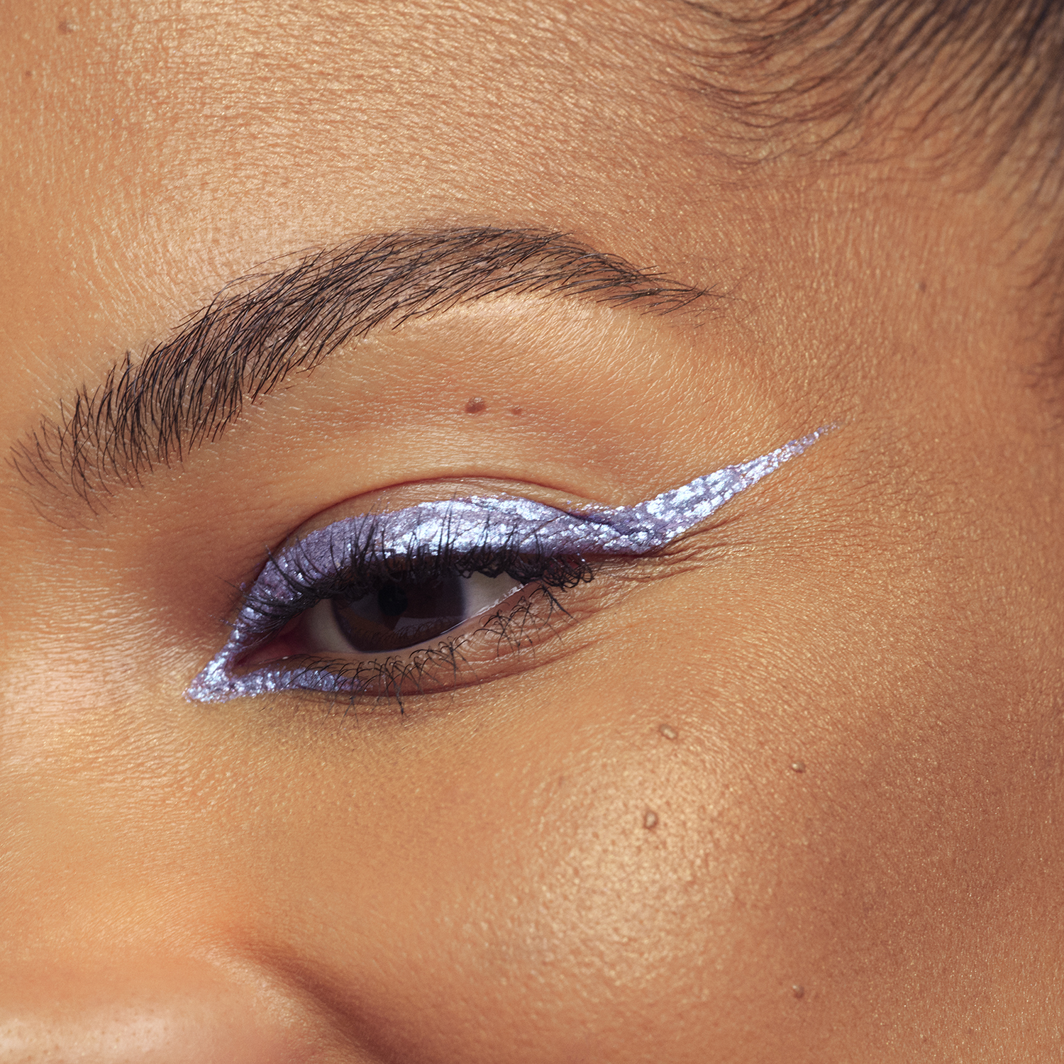 COLORFUL SPECIAL EFFECTS (SOMBRA L&Iacute;QUIDA PARA OJOS)